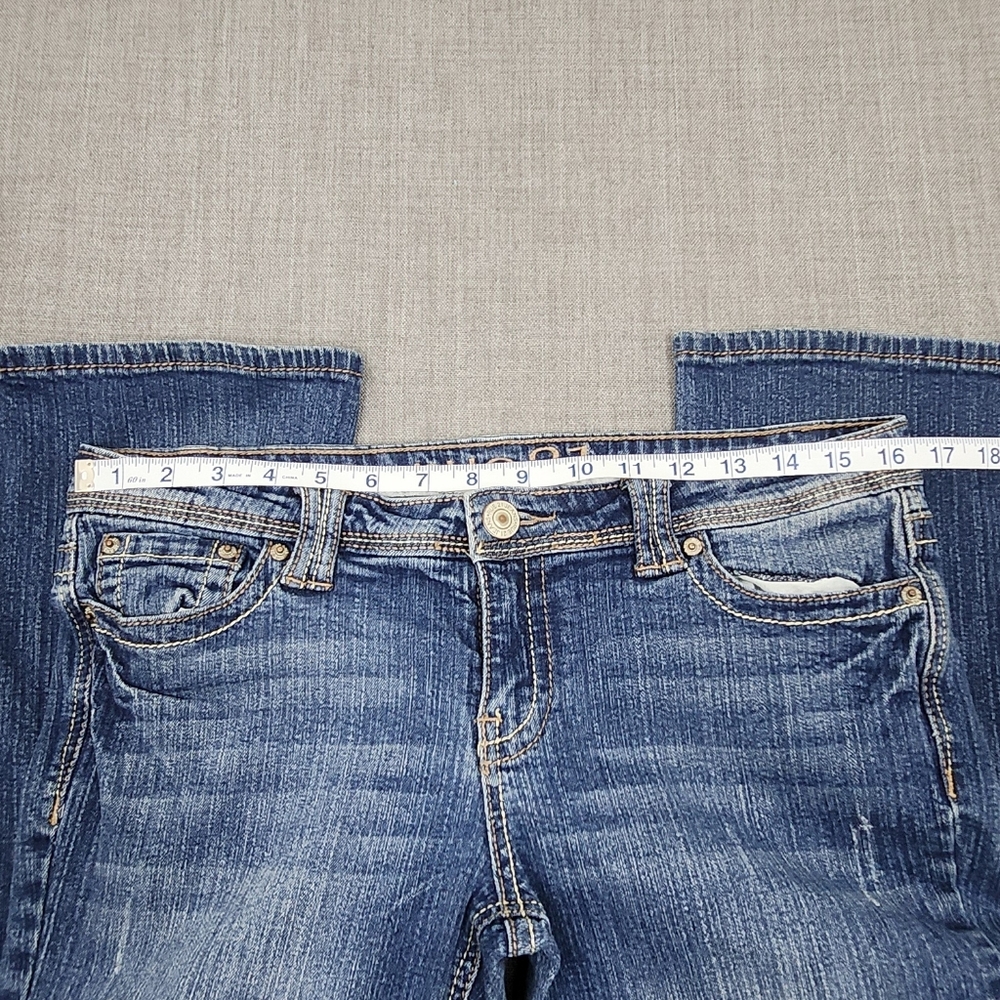 Rue21 Slim Boot Medium Wash Denim Jeans. Size 9/10 R - Picture 5 of 10